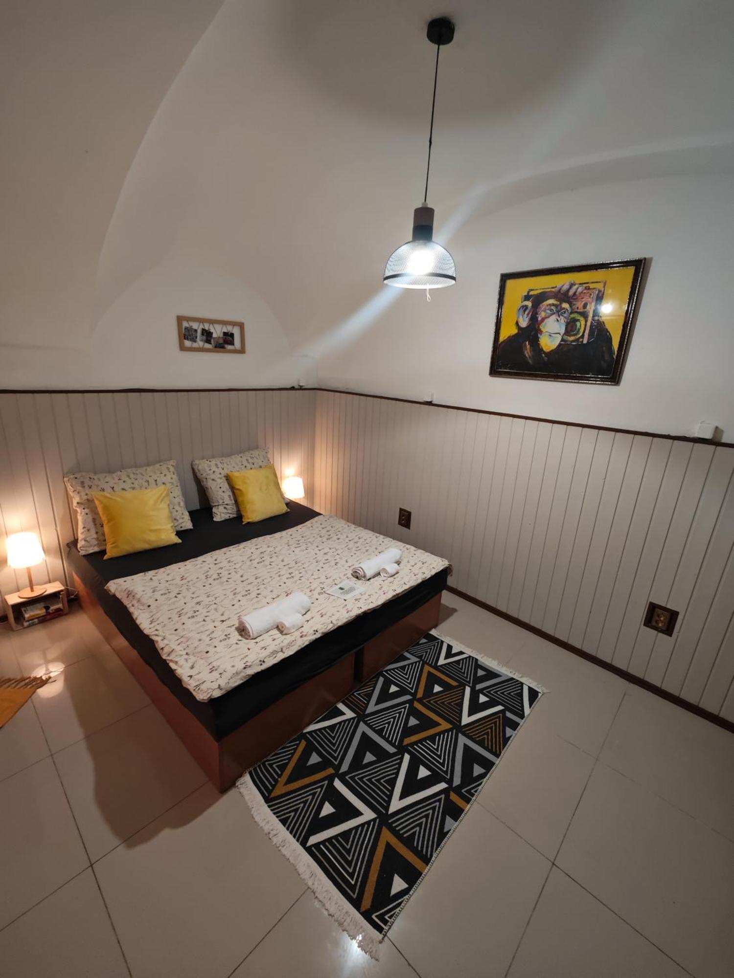 Vintage Room With Garden View Bratislava Luaran gambar